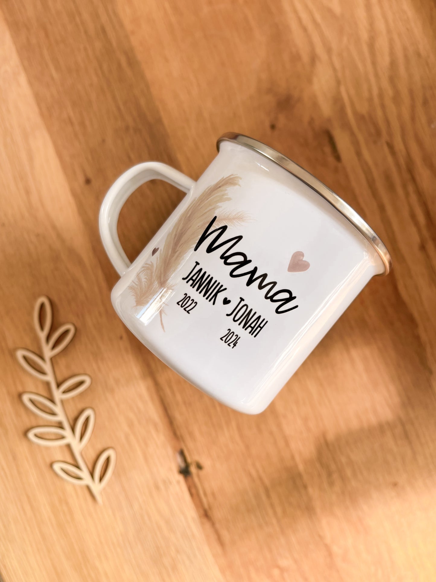 Emaille Häferl •Mama - Kindernamen beige•