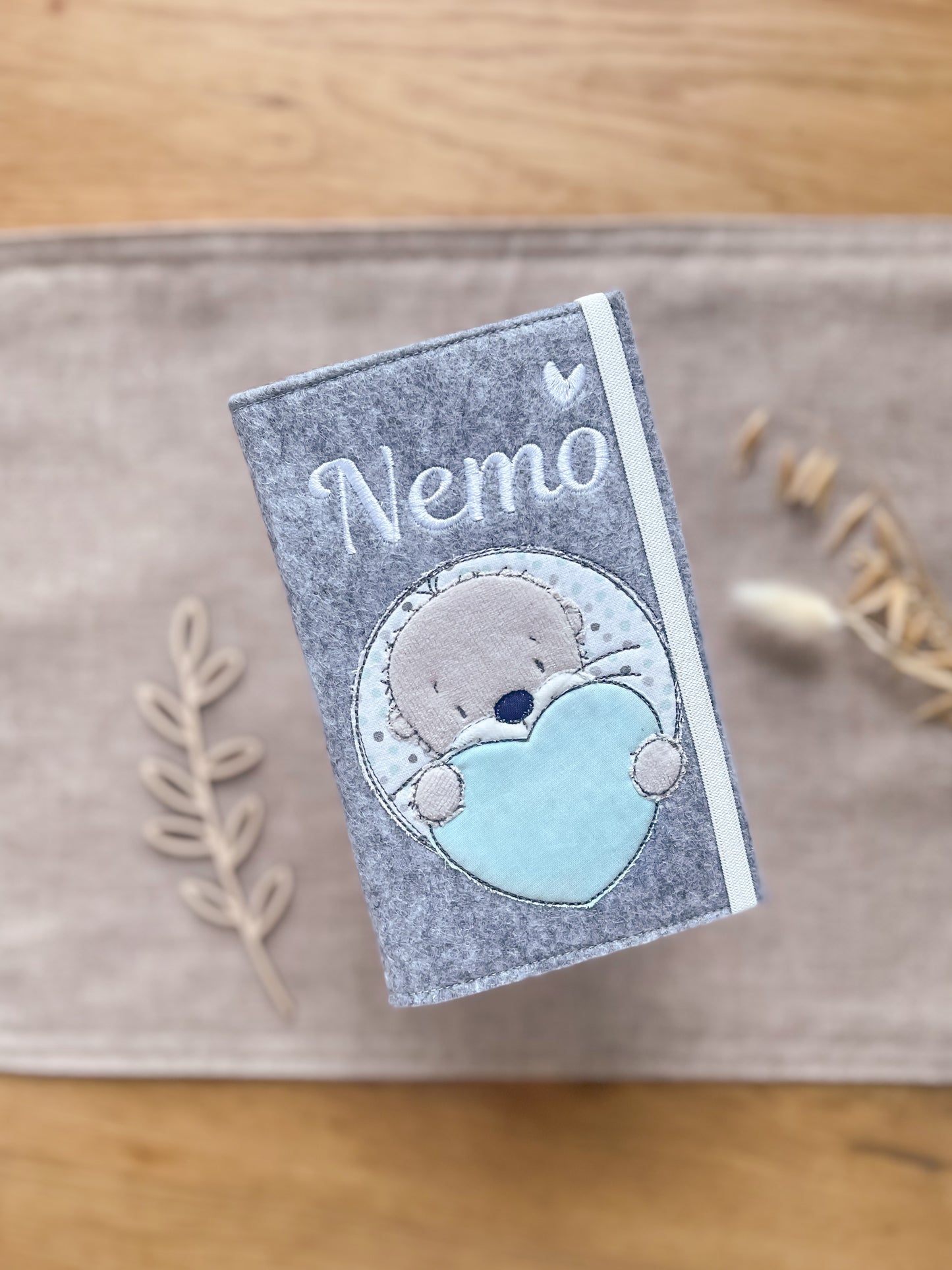 Mutter-Kind-Pass Hülle •Otter mit Herz•