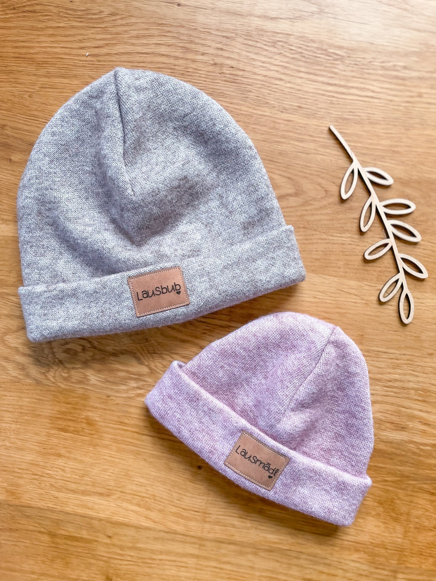 Haube/Beanie Feinstrick mit Kunstlederlabel