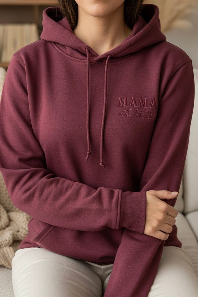 Mama Hoodie - Mama est. Jahreszahl (Stickerei Brust)