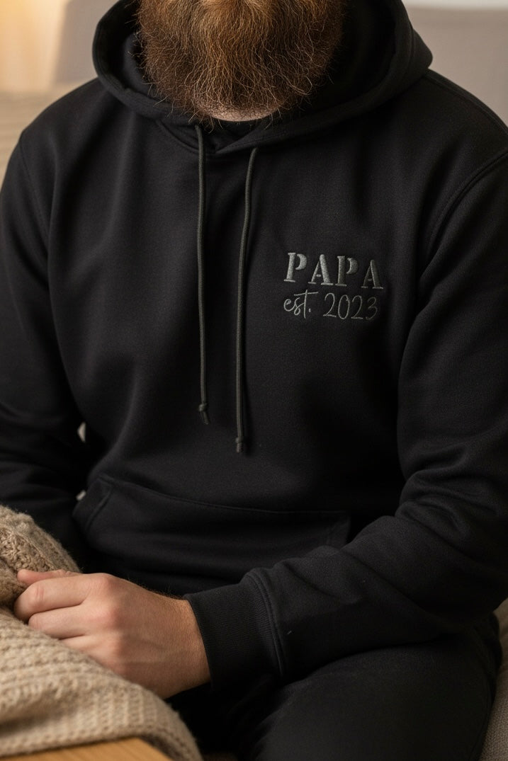 Papa Hoodie - Papa est. Jahreszahl (Stickerei Brust)